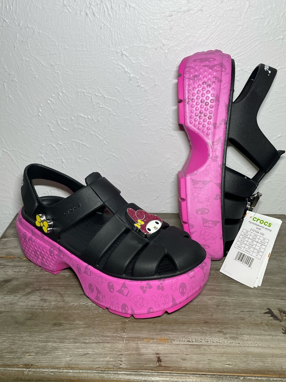 New Crocs Melody KUROMI Stomp 8W 6M Pink Comfort Platform Sandal Hello Kitty NWT